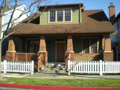 Main picture of 1261 Promenade St