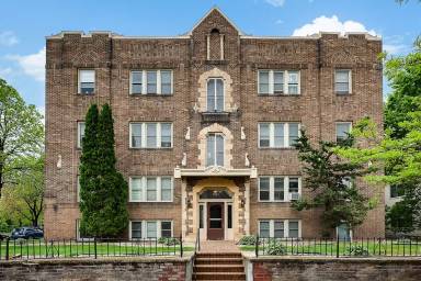 Main picture of Uptown Classics