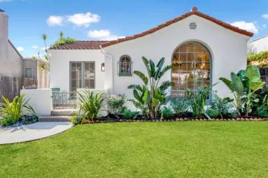 Main picture of 8908 Dorrington Ave