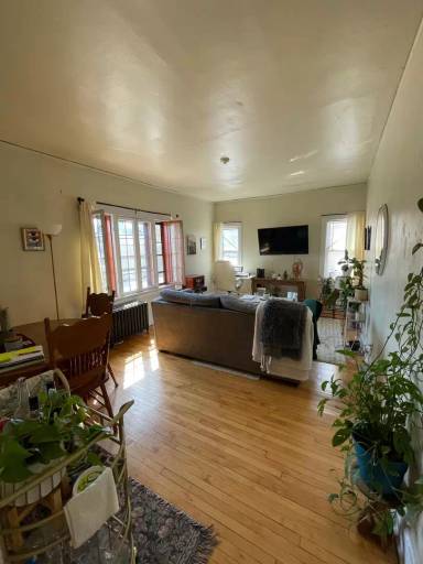 Main picture of 3475 N Oakland Ave