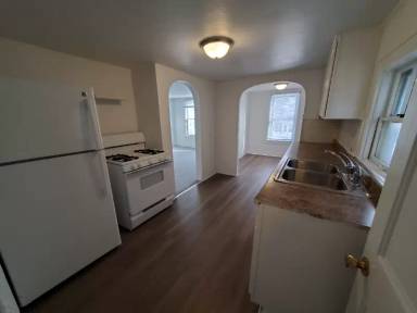 Main picture of 1537 Coit Ave NE
