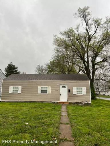 Main picture of 1330 W Thoman St