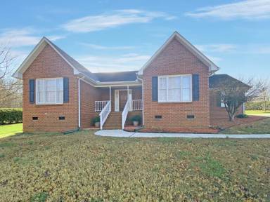 Main picture of 919 Secrest Hill Dr