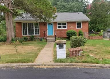 Main picture of 505 Doby Cir