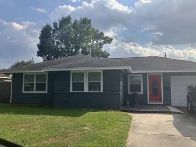 Main picture of 5011 Lawndale Ave