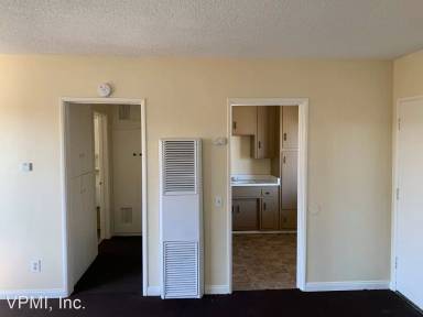 Main picture of 4810 N Sierra Way