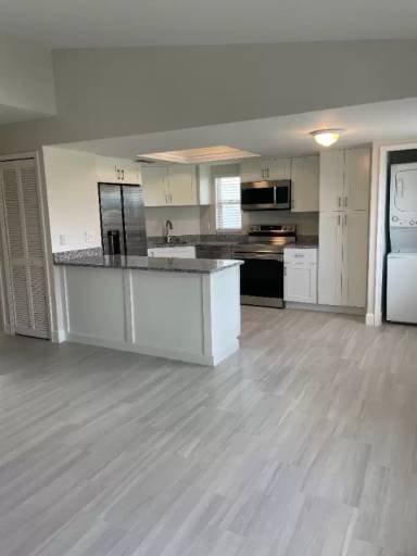 Main picture of 5028 Chiquita Blvd S