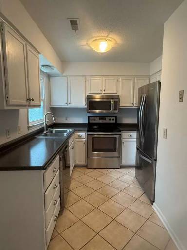 Main picture of 307 Bracken Pl