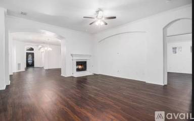 Main picture of 403 Victory Ln