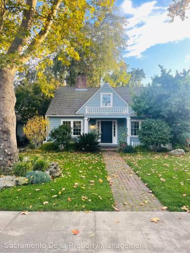 Main picture of 2702 Donner Way