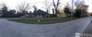 Main picture of 106 Clark St