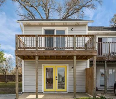 Main picture of 92 Shoreline Dr