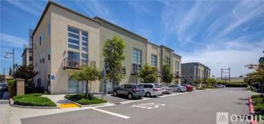 Main picture of 1500 W Artesia Sq