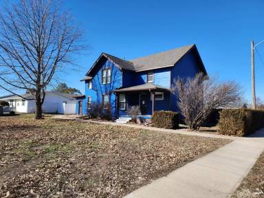 Main picture of 221 E D St