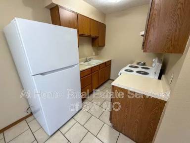 Main picture of 750 S Campbell Ave