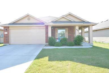 Main picture of 832 Starlight Dr