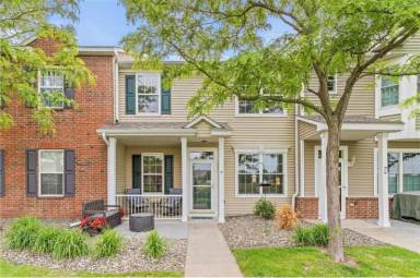 Main picture of 10981 Goodhue St NE