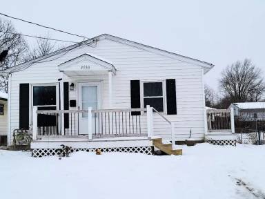 Main picture of 2933 Daleford Ave NE