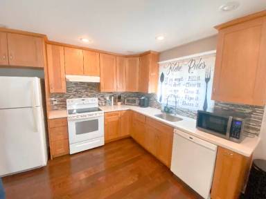 Main picture of 12 Linden Ave