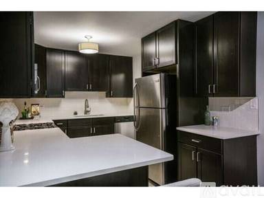 Main picture of 625.5 Arlington Pl