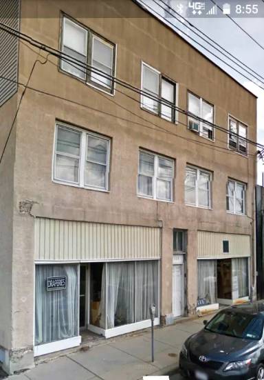 Main picture of 128 Clinton St