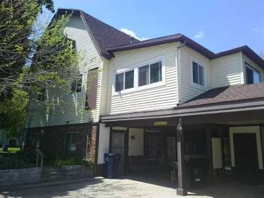 Main picture of 569 Diekema Ave