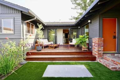 Main picture of 20 Washington Ave