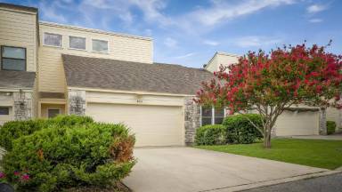 Main picture of 8421 Echo Creek Ln