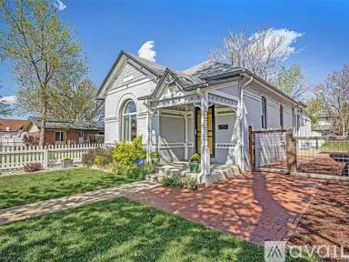 Main picture of 3042 N Franklin St