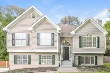 Main picture of 9385 Eagles Landing Dr