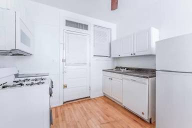 Main picture of 4344 N Winchester Ave