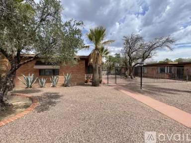 Main picture of 2316 N Richey Blvd