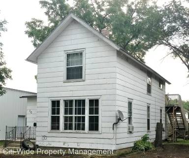 Main picture of 20 3rd St SW