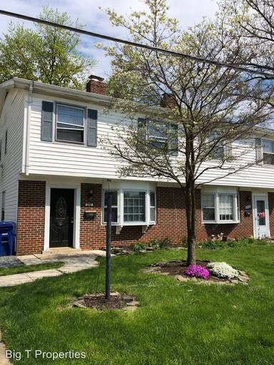 Main picture of 210 Washington St NE