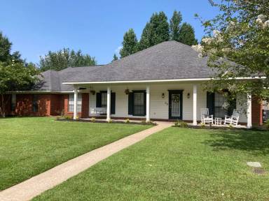 Main picture of 29 Scarlet Dr