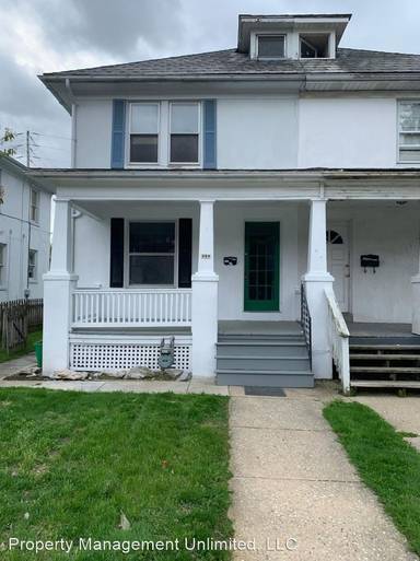 Main picture of 360 W Jackson St