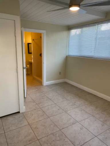 Main picture of 740 Riviera St