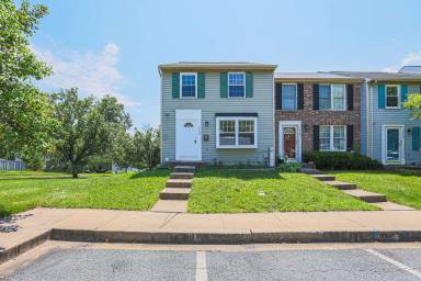 Main picture of 3362 Racoon Ct