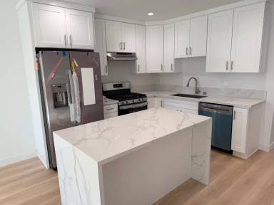 Main picture of 9945 Lull St