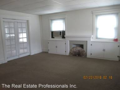 Main picture of 1240 E High St