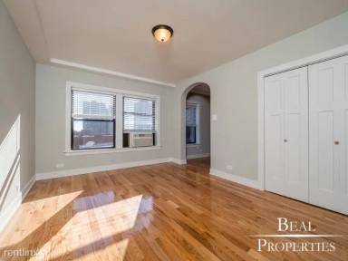 Main picture of 550 W Arlington Pl Apartments