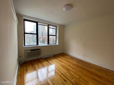Main picture of 657 2nd Ave