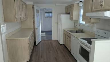 Main picture of 21 Falmouth Dr