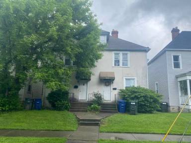 Main picture of 86 E Tompkins St