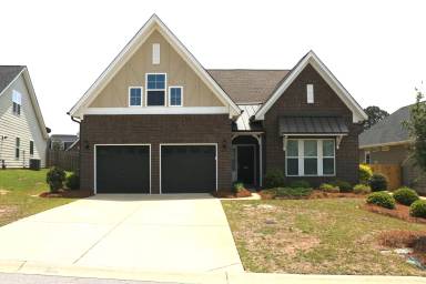 Main picture of 404 Orchard Grove Ln