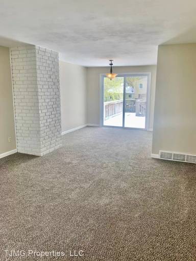 Main picture of 8038 Evesborough Dr