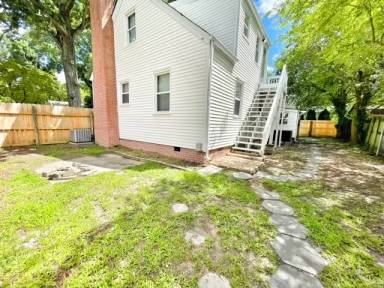 Main picture of 8340 Pythian Ave