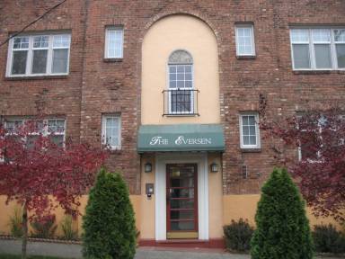 Main picture of 420 Belmont Ave E