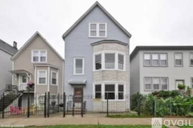 Main picture of 2909 N Ridgeway Ave