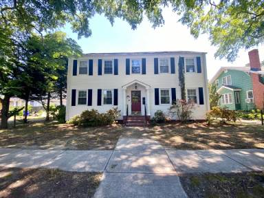 Main picture of 3128 Lorraine Ave